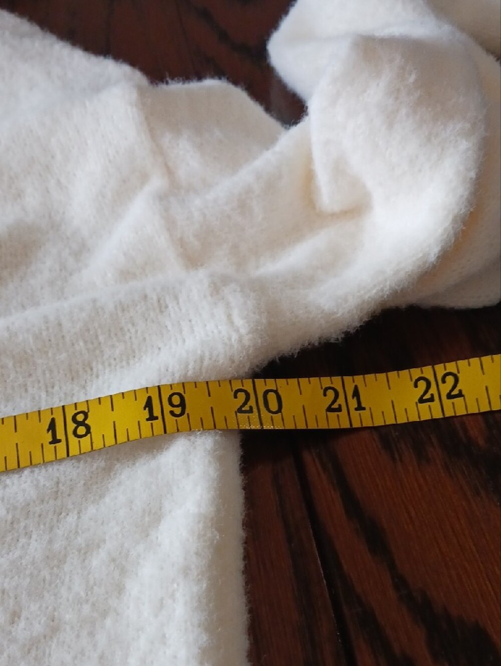SO Cream Hooded Crewneck Sweater - Picture 13 of 15